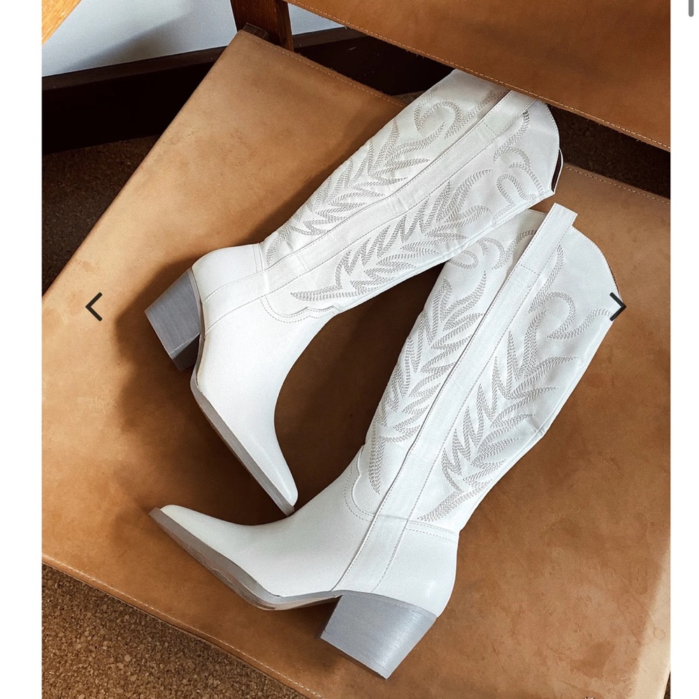 Elegant White Knee-High Boots